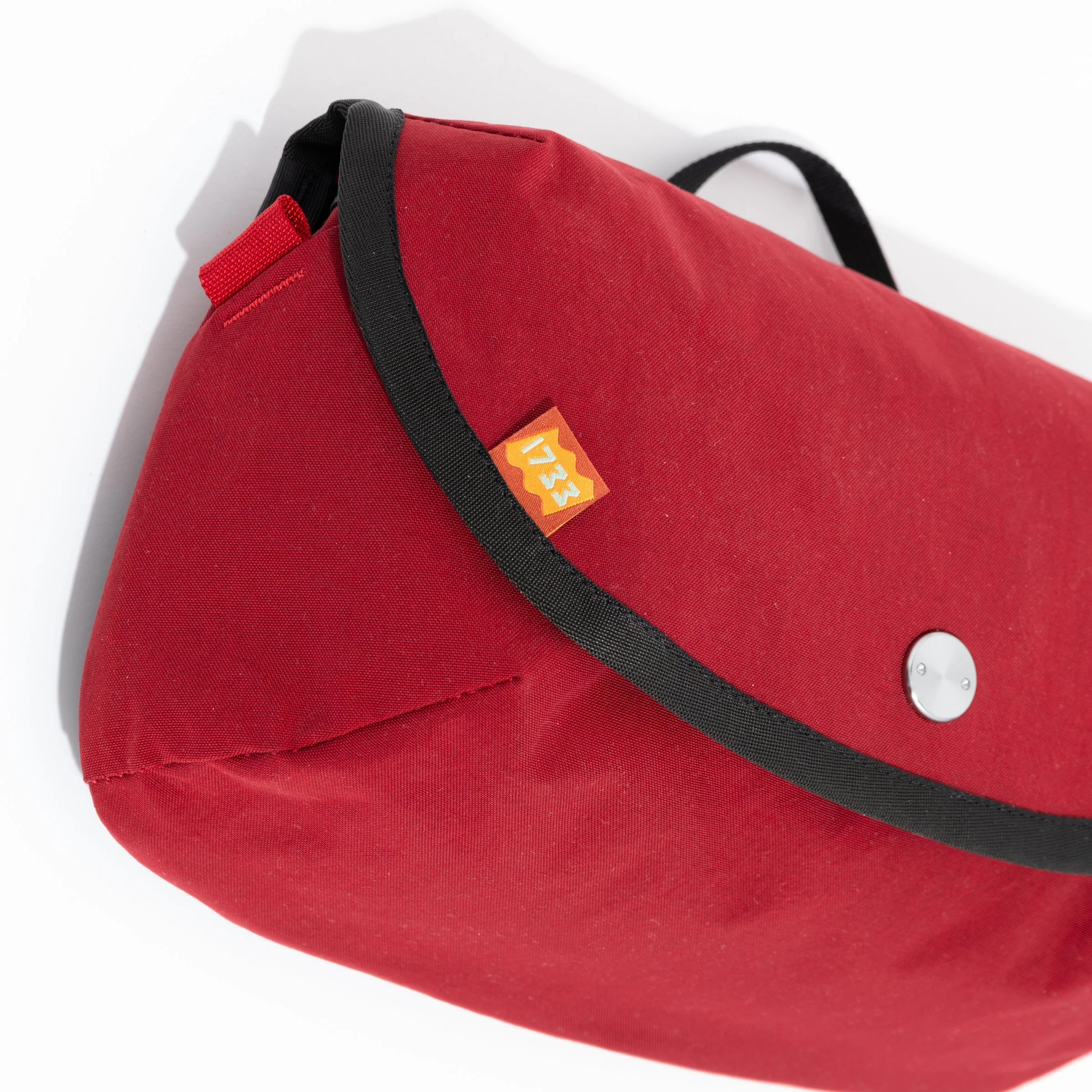 Messenger 2.5L - Crinkle Nylon — 1733